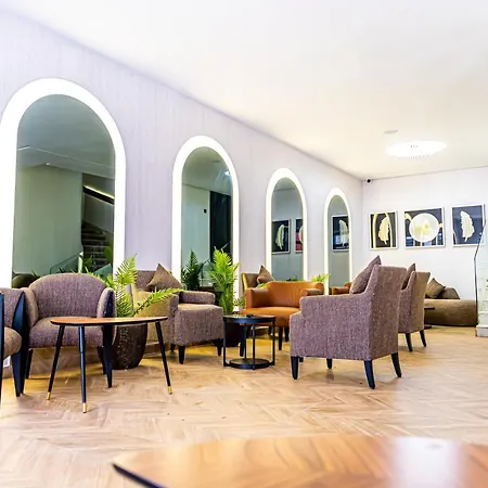 Hotel Les Ambassadeurs-3